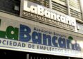 Los bancarios acordaron con las cámaras una paritaria anual del 94% y un bono de 185.500 pesos
